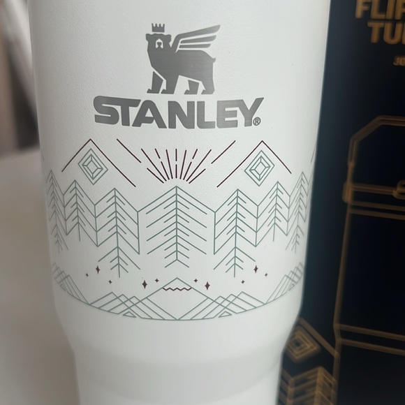 Stanley Winterscape Iceflow Flip Straw Tumbler | 30 Oz - Picture 2 of 8